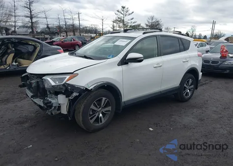 2018 Toyota Rav4 Xle из США, поврежденный, VIN JTMRFREV4JJ724011